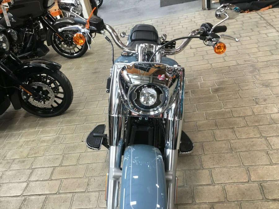 2024 Harley-Davidson® Fat Boy® 114 Sharkskin Blue