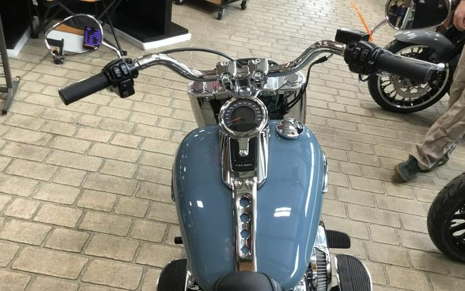 2024 Harley-Davidson® Fat Boy® 114 Sharkskin Blue