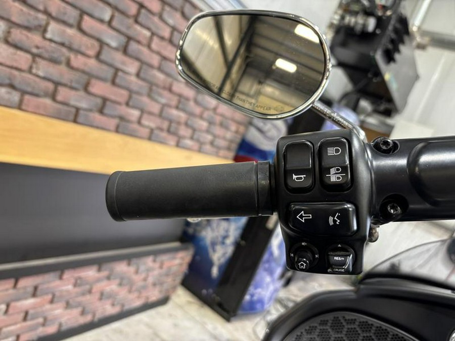 2021 Harley-Davidson® FLTRX - Road Glide®