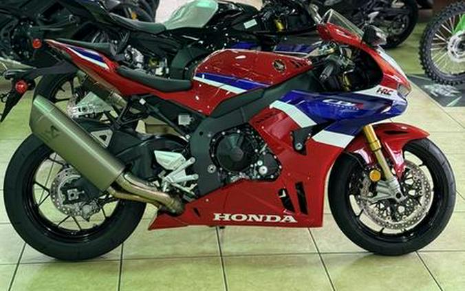 2025 Honda® CBR1000RR-R Fireblade SP