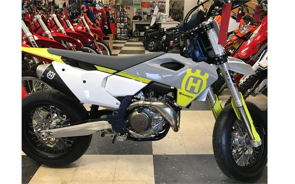 2023 Husqvarna FS 450 First Look [7 Supermoto Fast Facts]