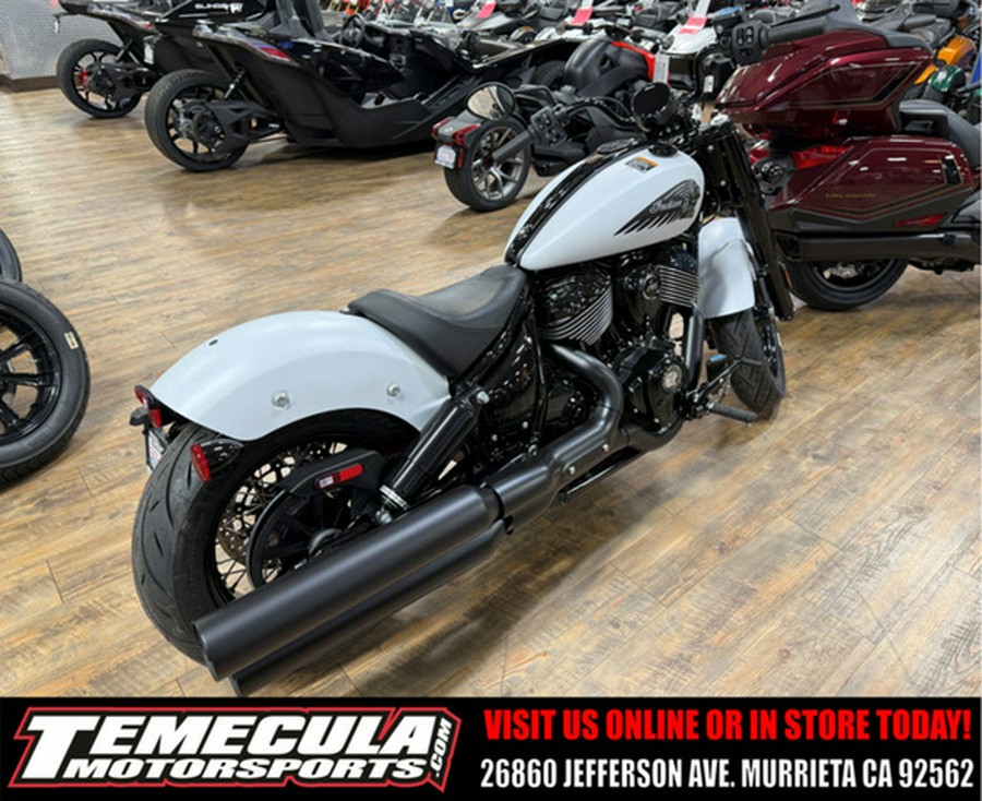 2026 Indian Chief Bobber Dark Horse Ghost White Metallic Smo