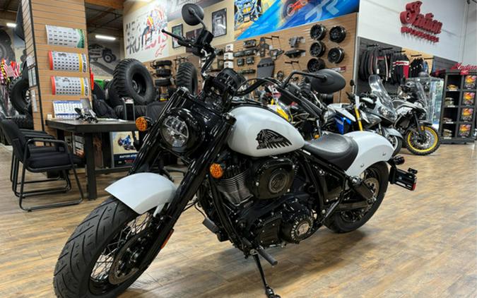 2026 Indian Chief Bobber Dark Horse Ghost White Metallic Smo