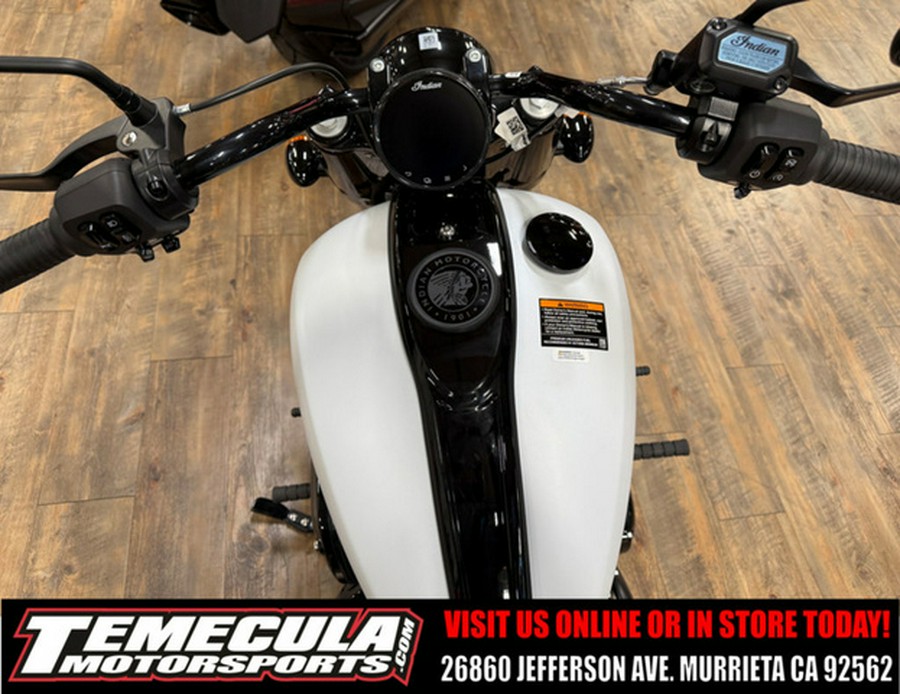 2026 Indian Chief Bobber Dark Horse Ghost White Metallic Smo