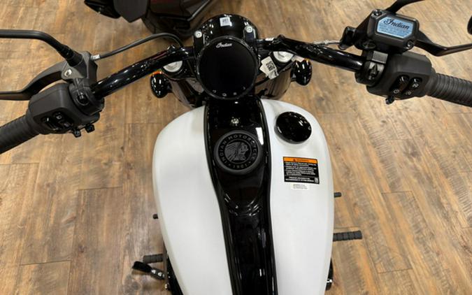 2026 Indian Chief Bobber Dark Horse Ghost White Metallic Smo