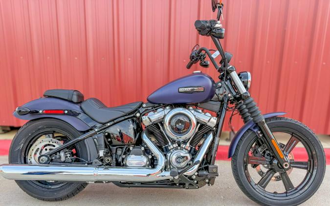 2025 Harley-Davidson® Street Bob® Purple Abyss Denim w/Cast Wheels