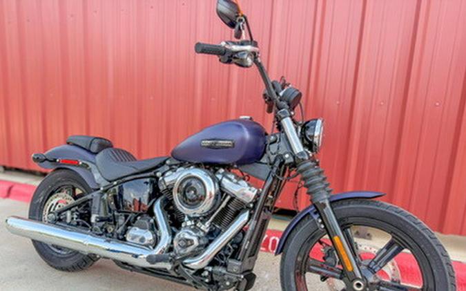 2025 Harley-Davidson® Street Bob® Purple Abyss Denim w/Cast Wheels