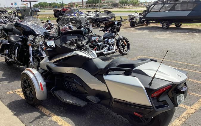 2023 Can-Am Spyder RT