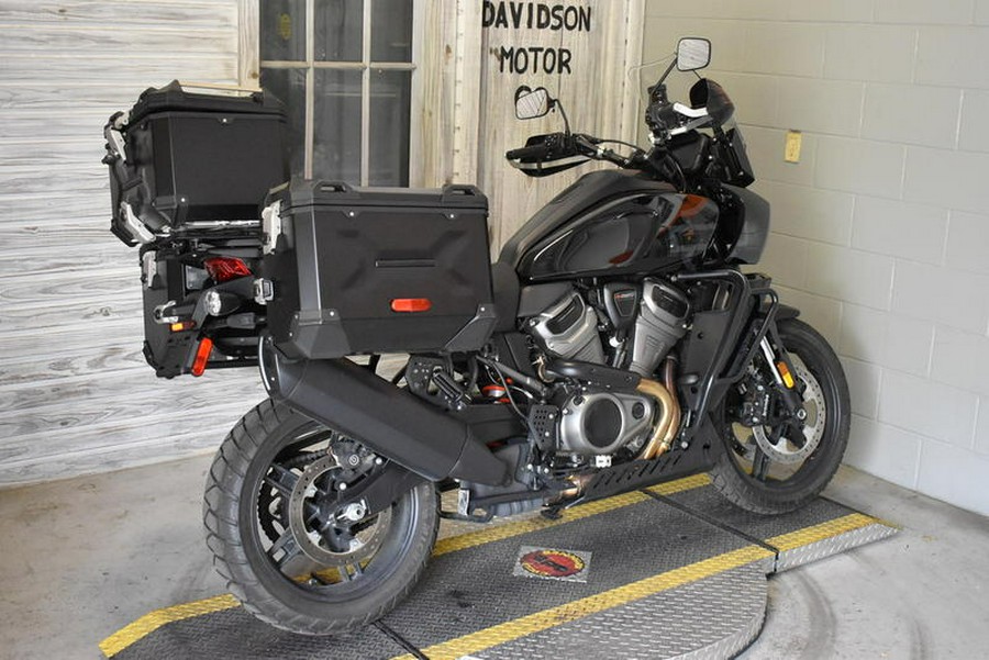 2022 Harley-Davidson® RA1250S - Pan America™ 1250 Special