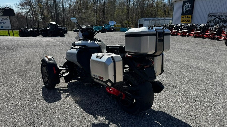 2025 Can-Am Canyon XT