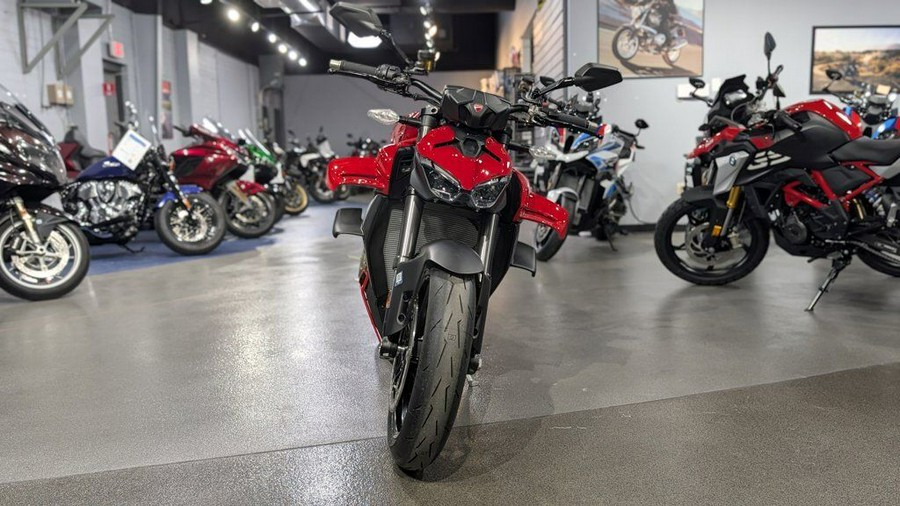 2026 Ducati Streetfighter V4