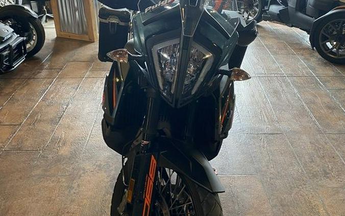 2022 KTM 890 Adventure