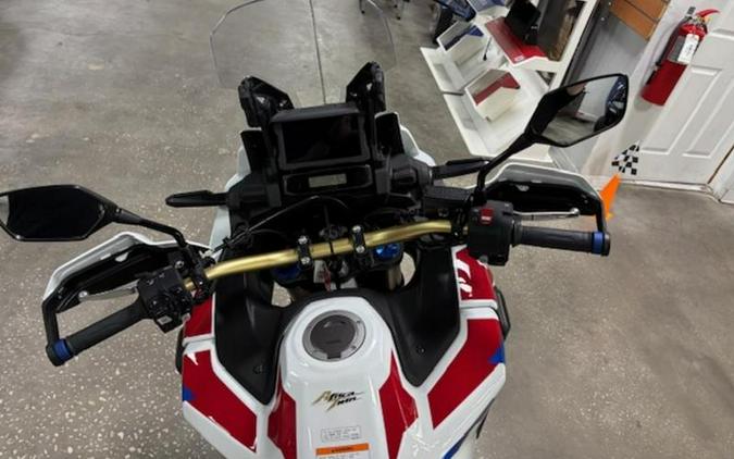 2025 Honda® Africa Twin Adventure Sports ES