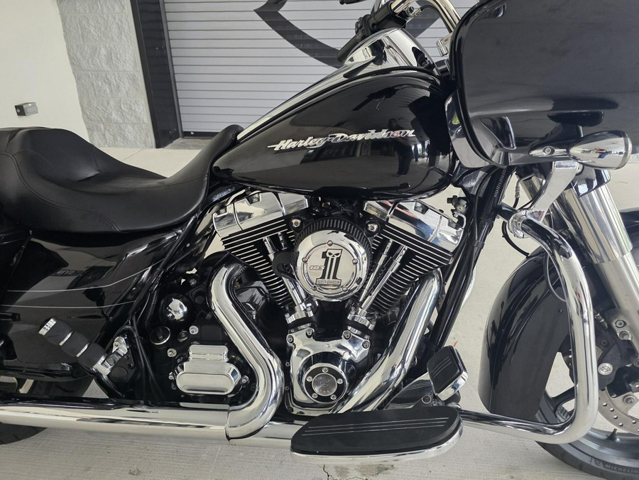 2015 Harley-Davidson® Road Glide® Special Vivid Black