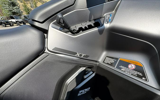 2026 Can-Am OUTLANDER MAX XT 700 Platinum Satin - BA0118