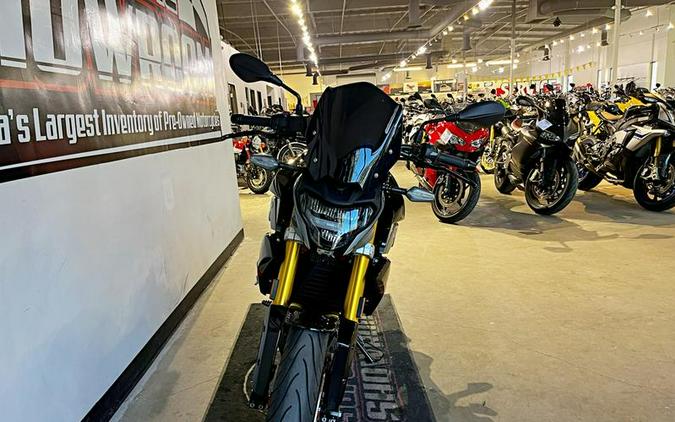 2025 BMW G 310 R Style Passion