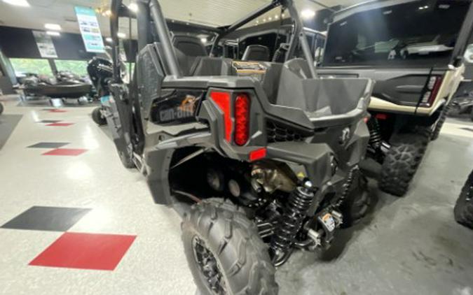 2026 Can-Am Maverick Trail DPS 700