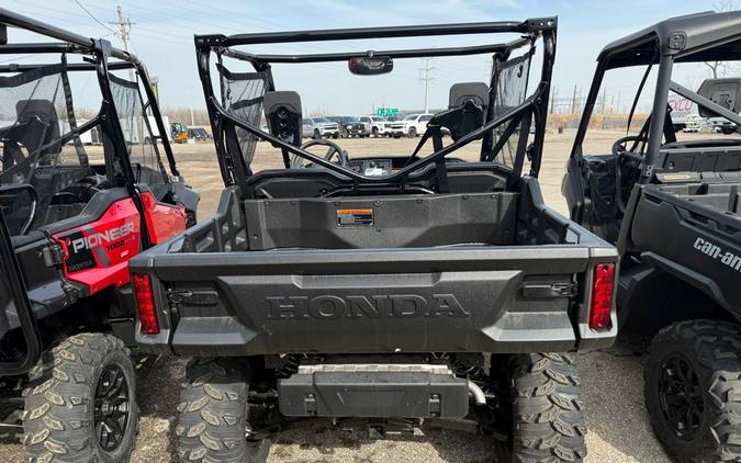 2025 Honda Pioneer 1000 Trail