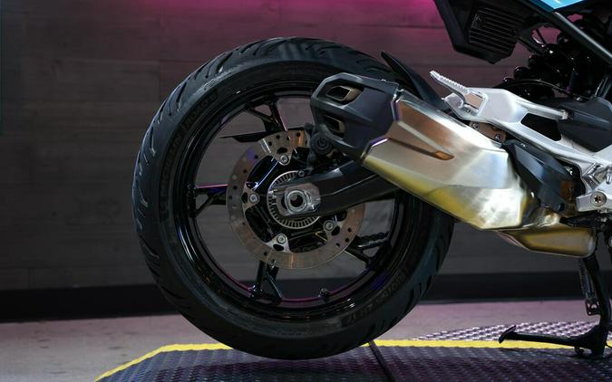 2025 BMW F 900 R