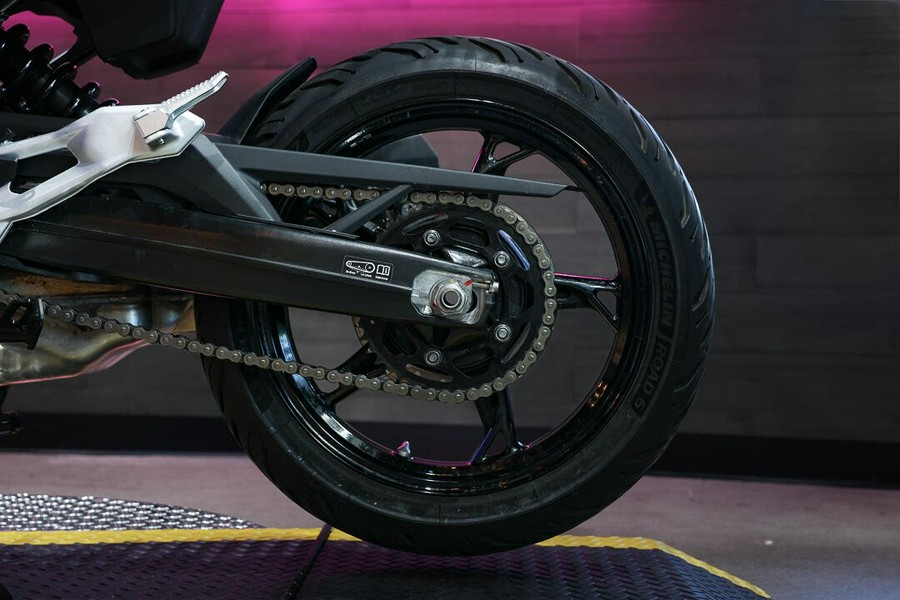 2025 BMW F 900 R