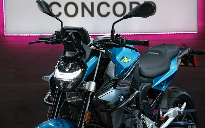 2025 BMW F 900 R