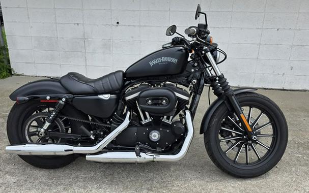 2015 Harley-Davidson Sportster Iron 883