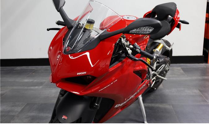 2021 DUCATI V2