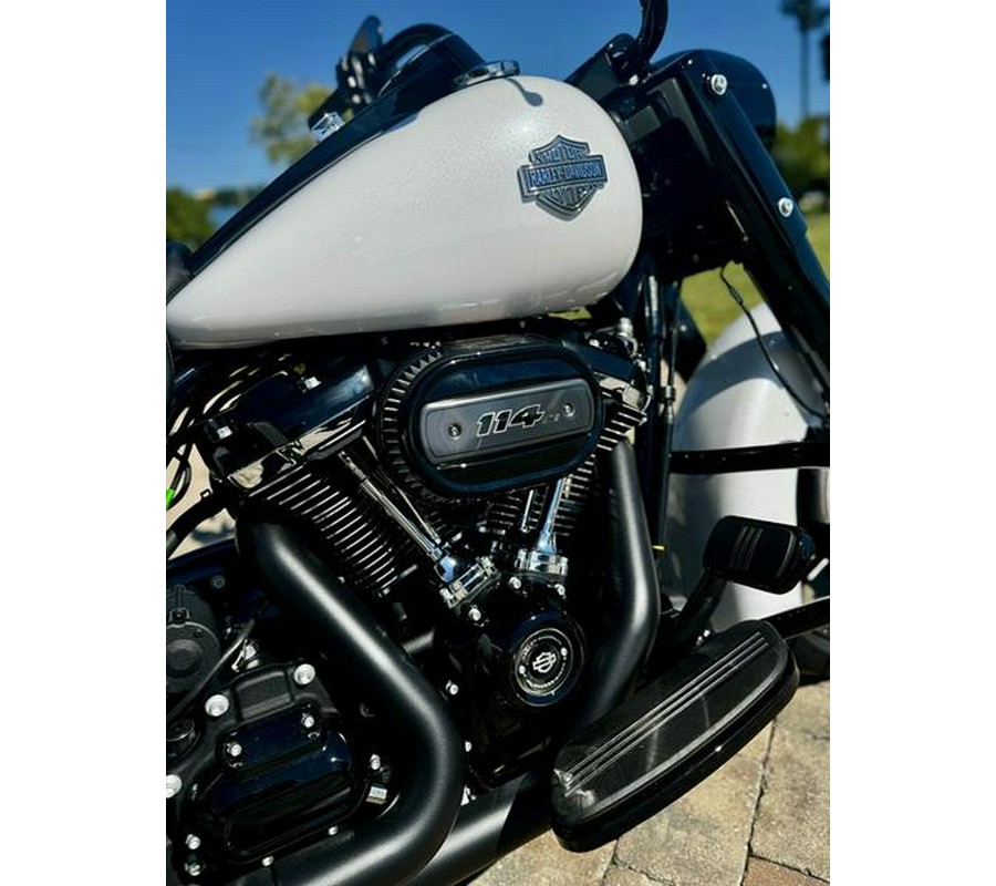 2024 Harley-Davidson® FLHRXS - Road King® Special