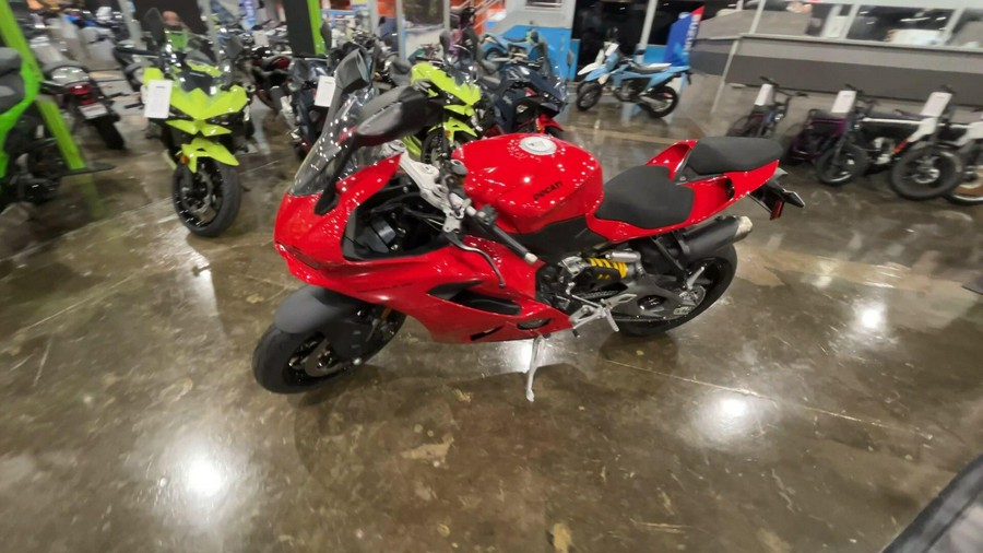 2026 Ducati PANIGALE V2