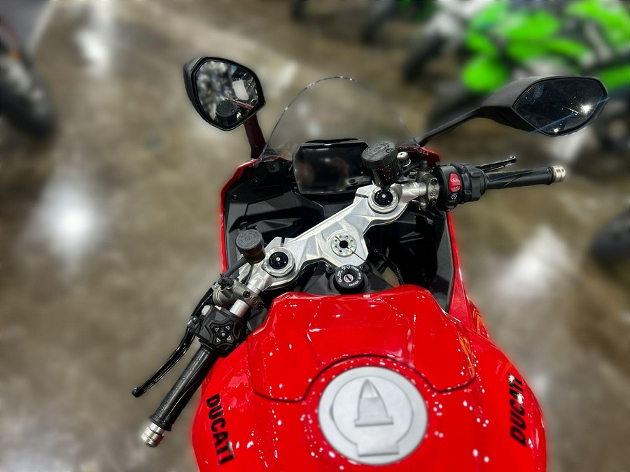 2026 Ducati PANIGALE V2