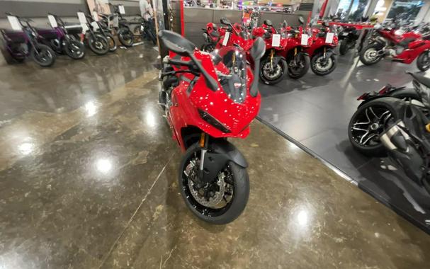 2026 Ducati PANIGALE V2