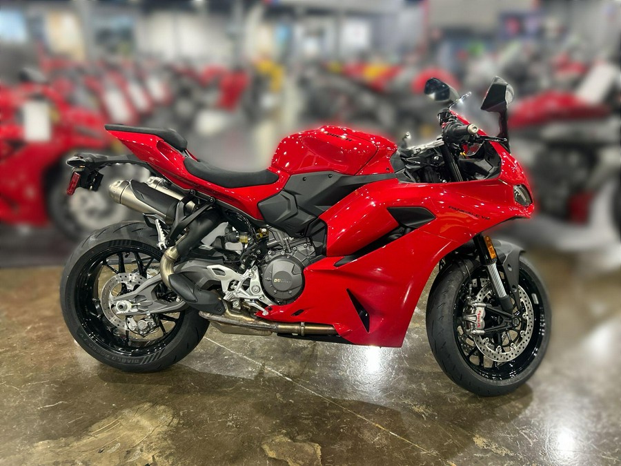 2026 Ducati PANIGALE V2