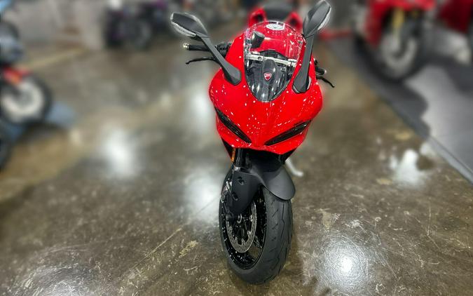 2026 Ducati PANIGALE V2