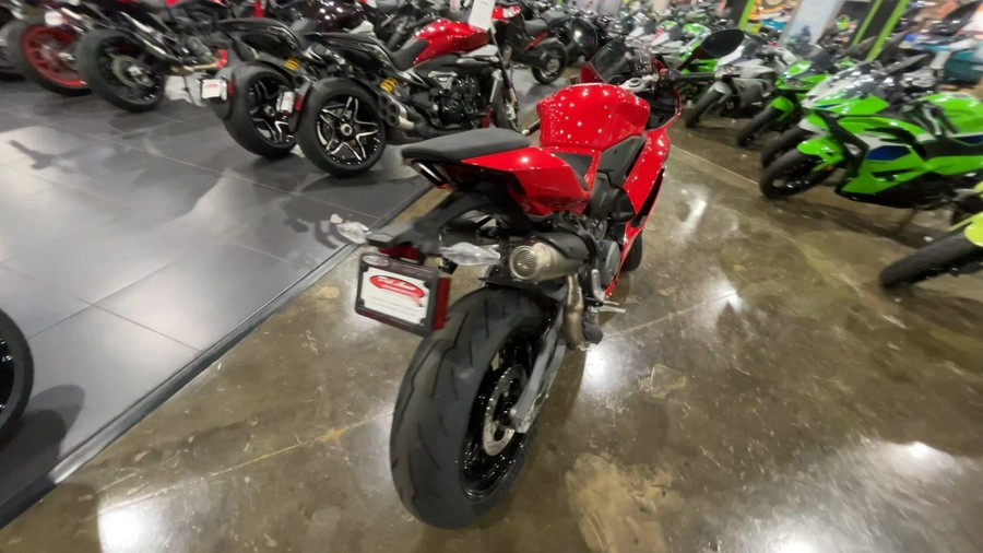 2026 Ducati PANIGALE V2