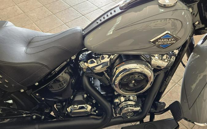 2026 Harley-Davidson® Heritage Classic Dark Billiard Gray Black Cast Wheels