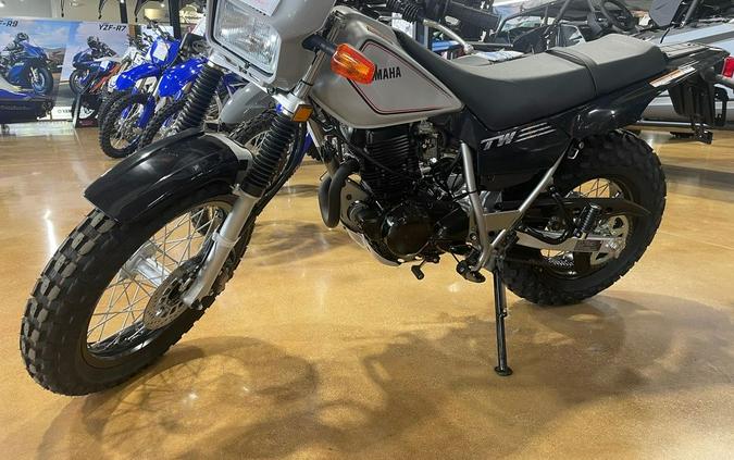 2025 Yamaha TW200