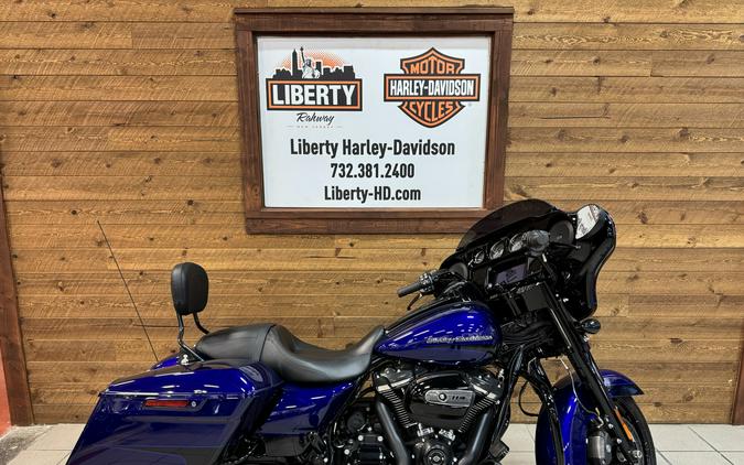 2020 Harley-Davidson® Street Glide® Special Zephyr Blue/Black Sunglo FLHXS