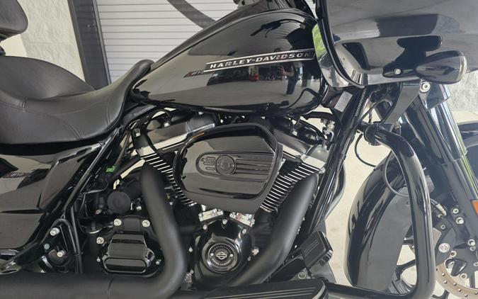 2018 Harley-Davidson® Road Glide® Special Vivid Black