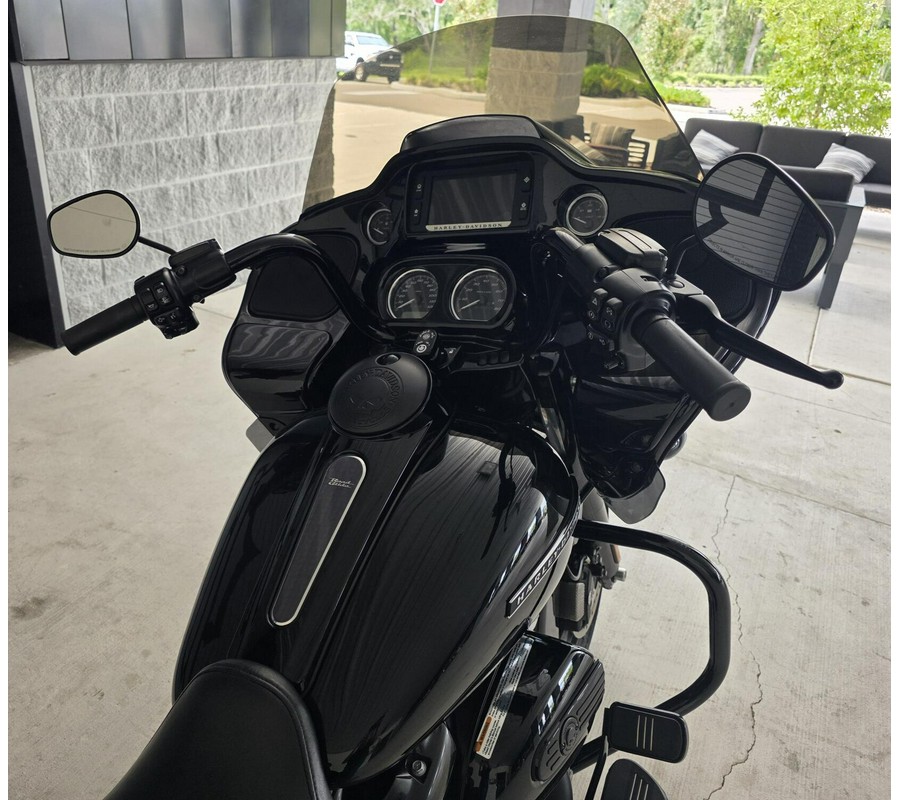 2018 Harley-Davidson® Road Glide® Special Vivid Black