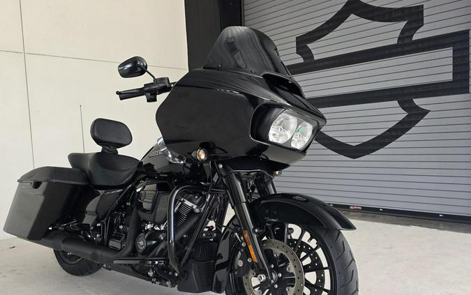 2018 Harley-Davidson® Road Glide® Special Vivid Black