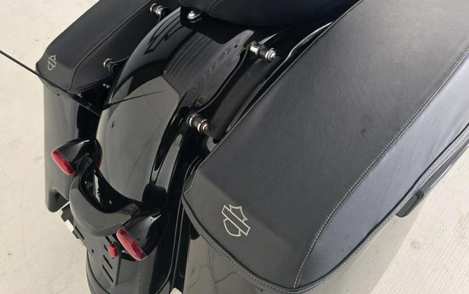 2018 Harley-Davidson® Road Glide® Special Vivid Black