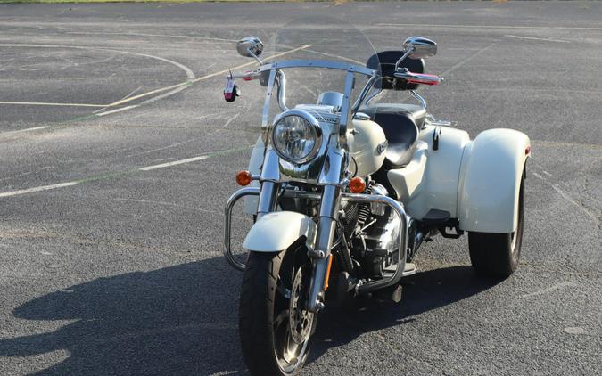 2019 Harley-Davidson Freewheeler Bonneville Salt Pearl