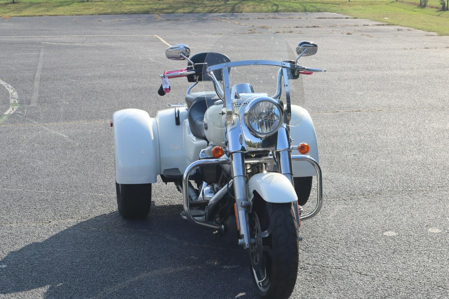 2019 Harley-Davidson Freewheeler Bonneville Salt Pearl