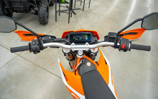 2026 KTM Enduro 690 R