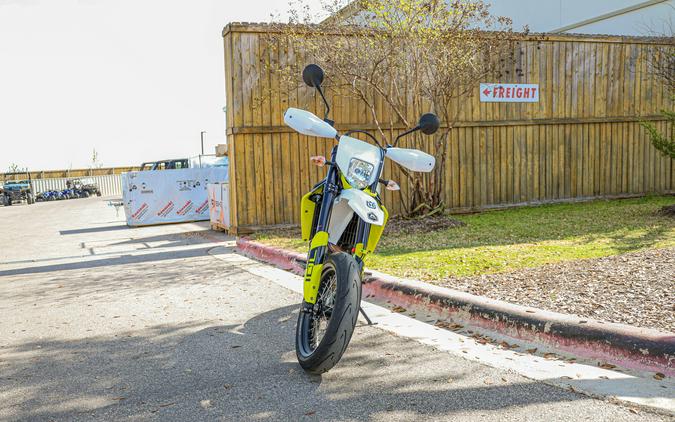 2023 HUSQVARNA SUPERMOTO 701