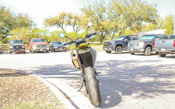 2023 HUSQVARNA SUPERMOTO 701