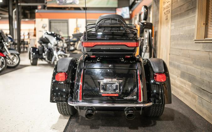 2016 Tri Glide® Ultra (FLHTCUTG)