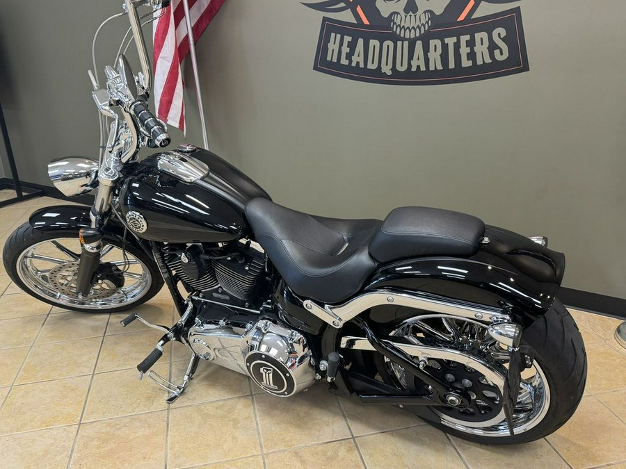 2015 Harley-Davidson Softail® Breakout®