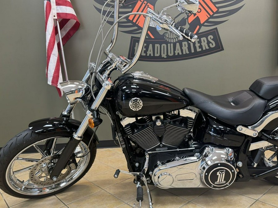 2015 Harley-Davidson Softail® Breakout®