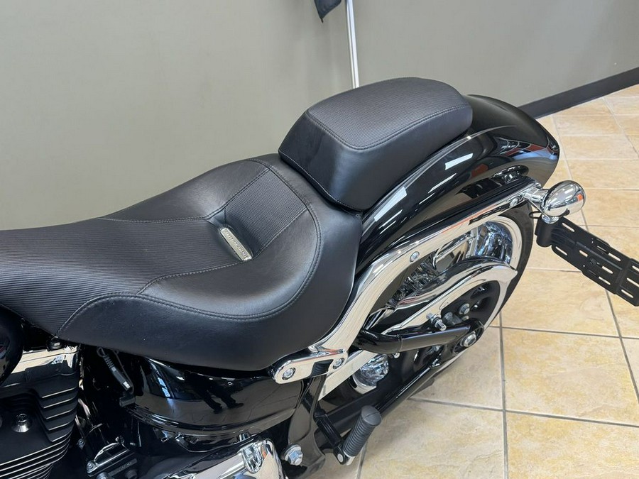 2015 Harley-Davidson Softail® Breakout®